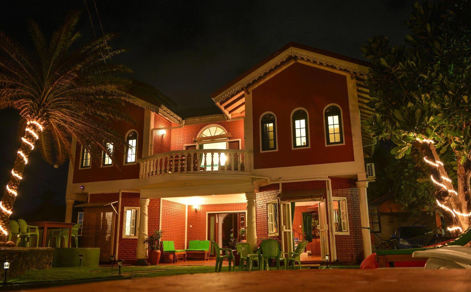 Explore Hostels Negombo Kochchikade Exterior foto